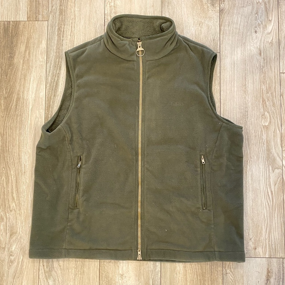 - 🚫 SOLD - Barbour Men’s Fleece Vest